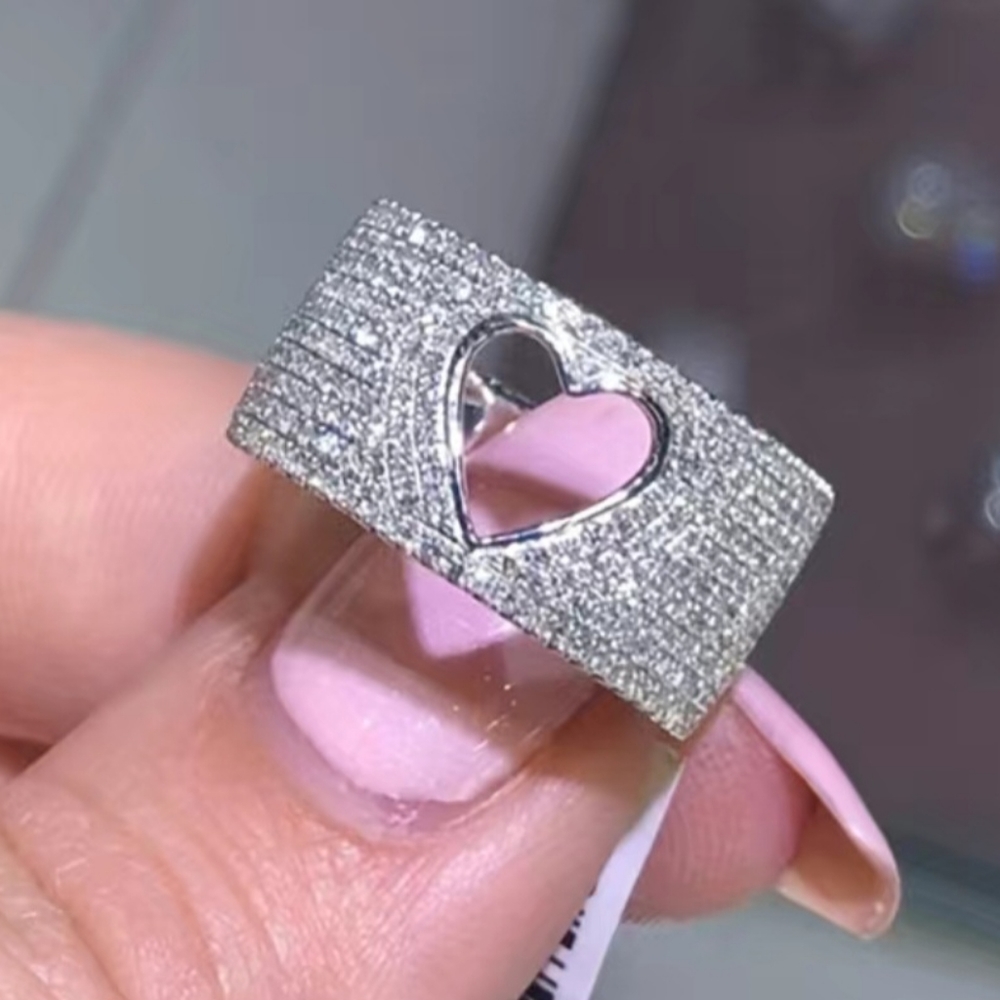 New beautiful heart cut out plated band ring size 6 to 12.ASK IF SIZE AV…